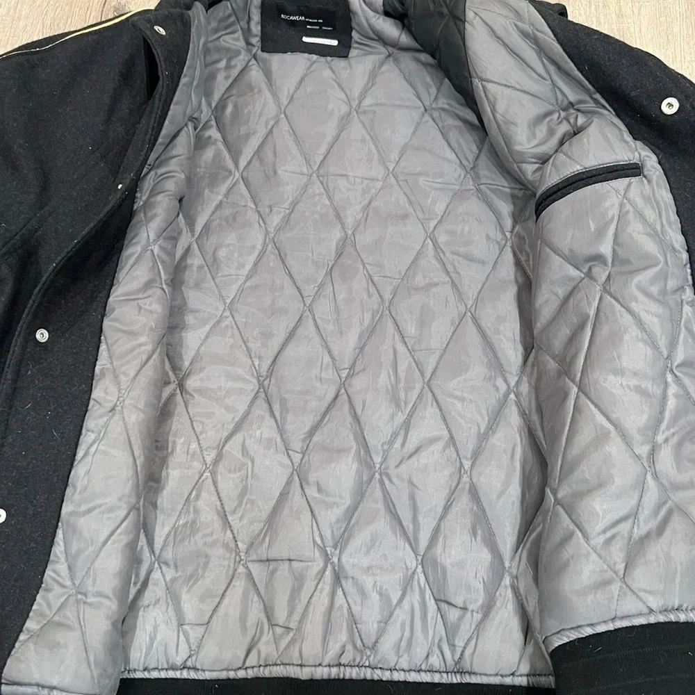 Rocawear euc bin